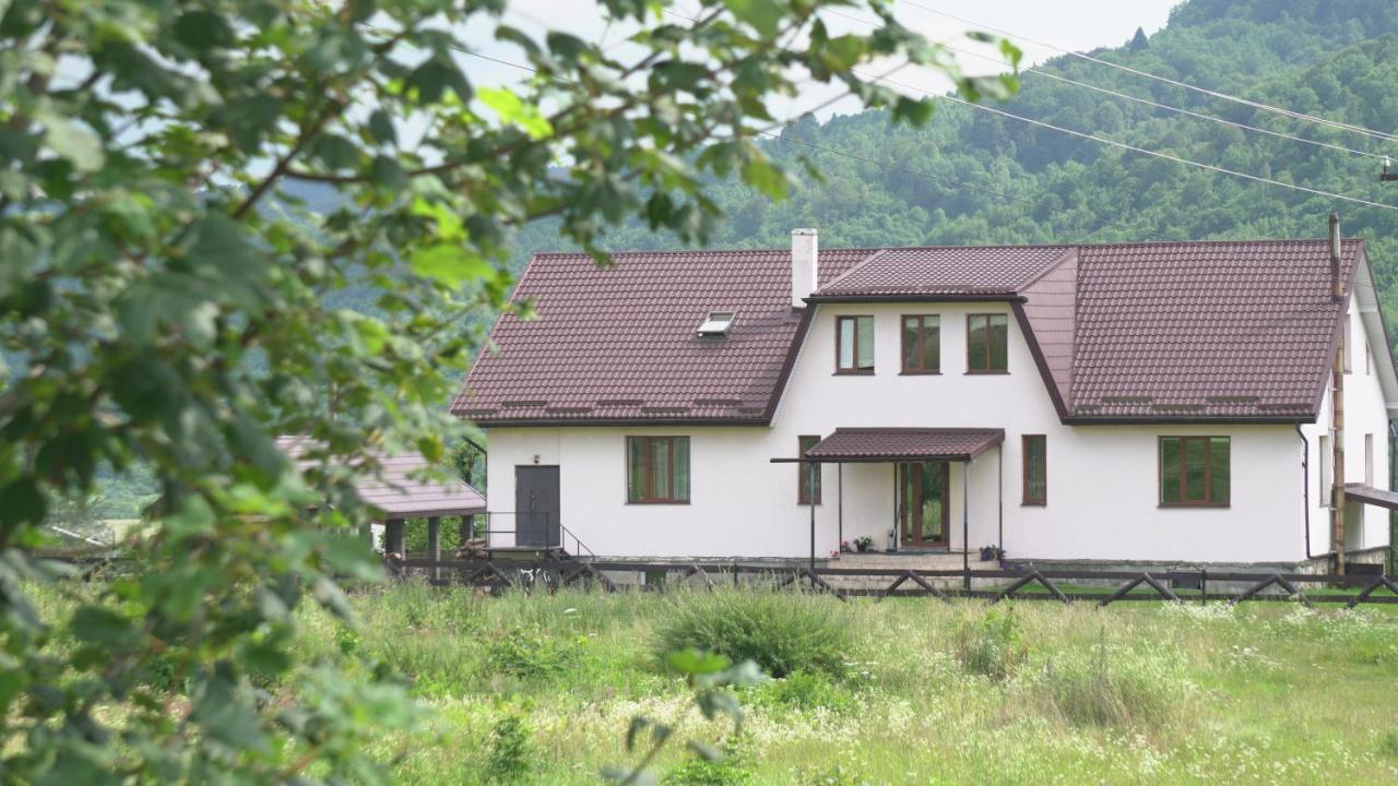 U Dvori Hotel Podgorodtsy Exterior foto